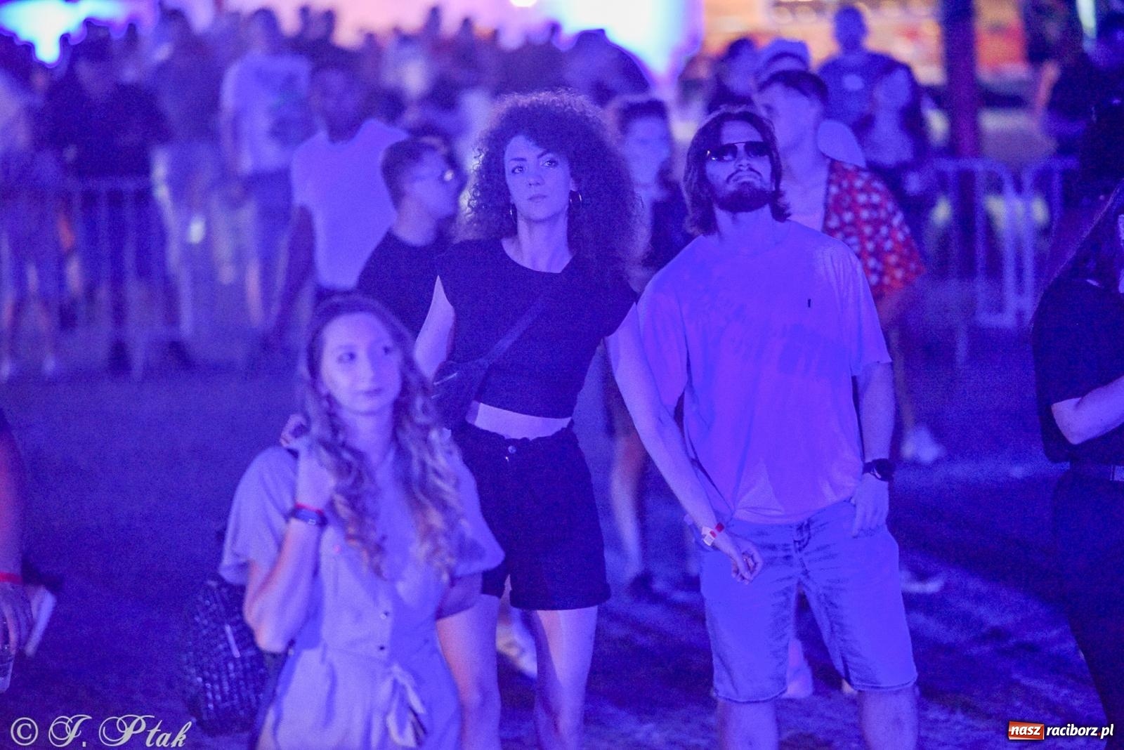 Zdjęcie w galerii na portalu naszraciborz.pl: FULL MOON 2024 - dzień drugi. Muzyczne i laserowe show na zamkowym dziedzińcu wiadomości z regionu