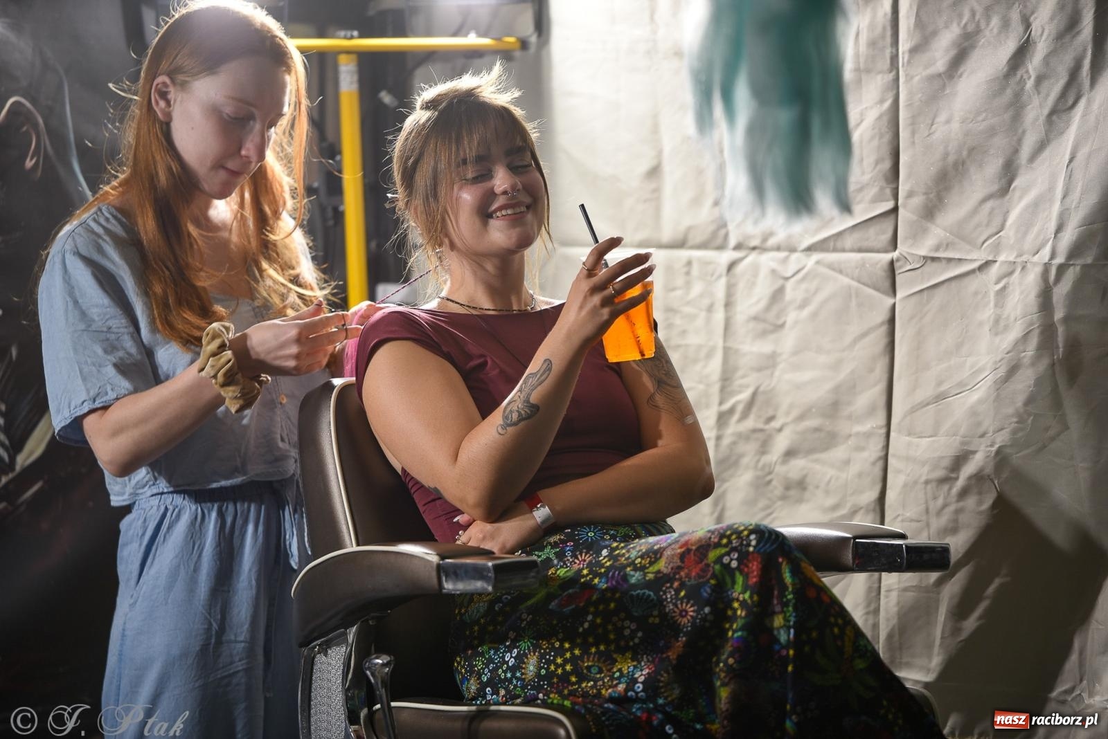 Zdjęcie w galerii na portalu naszraciborz.pl: FULL MOON 2024 - dzień drugi. Muzyczne i laserowe show na zamkowym dziedzińcu wiadomości z regionu