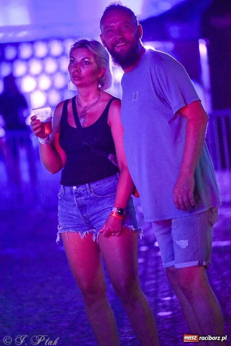 Zdjęcie w galerii na portalu naszraciborz.pl: FULL MOON 2024 - dzień drugi. Muzyczne i laserowe show na zamkowym dziedzińcu wiadomości z regionu