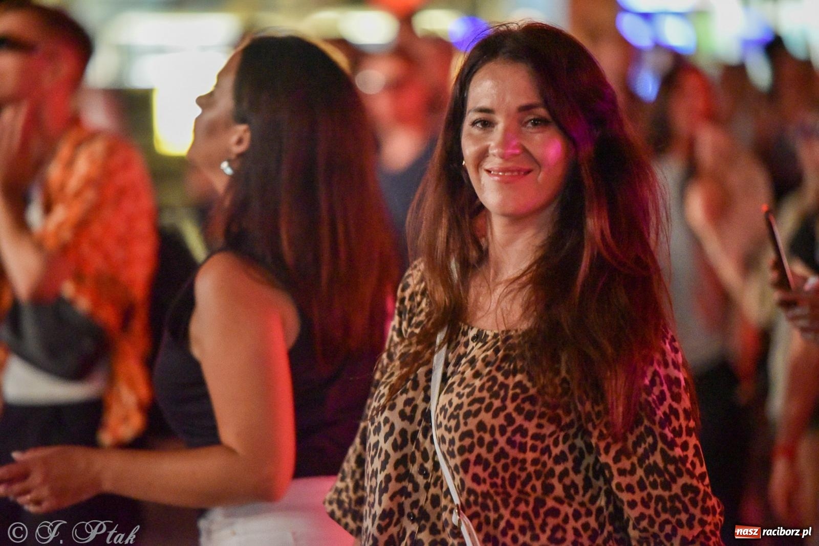 Zdjęcie w galerii na portalu naszraciborz.pl: FULL MOON 2024 - dzień drugi. Muzyczne i laserowe show na zamkowym dziedzińcu wiadomości z regionu