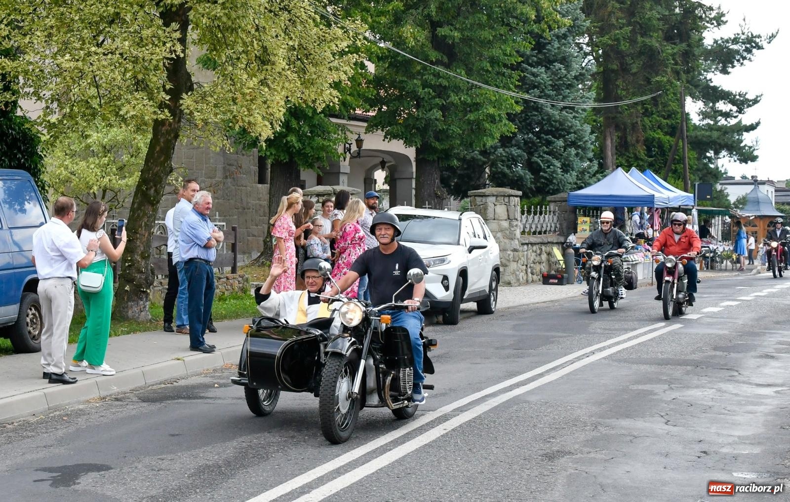 Zdjęcie w galerii na portalu naszraciborz.pl: Parada motocyklistów w Pogrzebieniu [FOTO i WIDEO] wiadomości z regionu