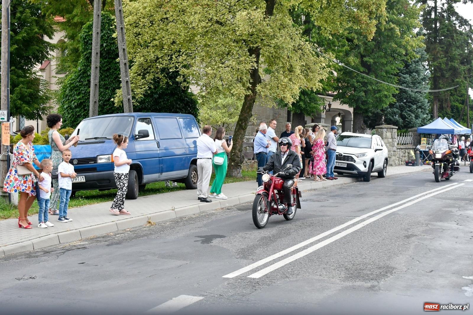Zdjęcie w galerii na portalu naszraciborz.pl: Parada motocyklistów w Pogrzebieniu [FOTO i WIDEO] wiadomości z regionu