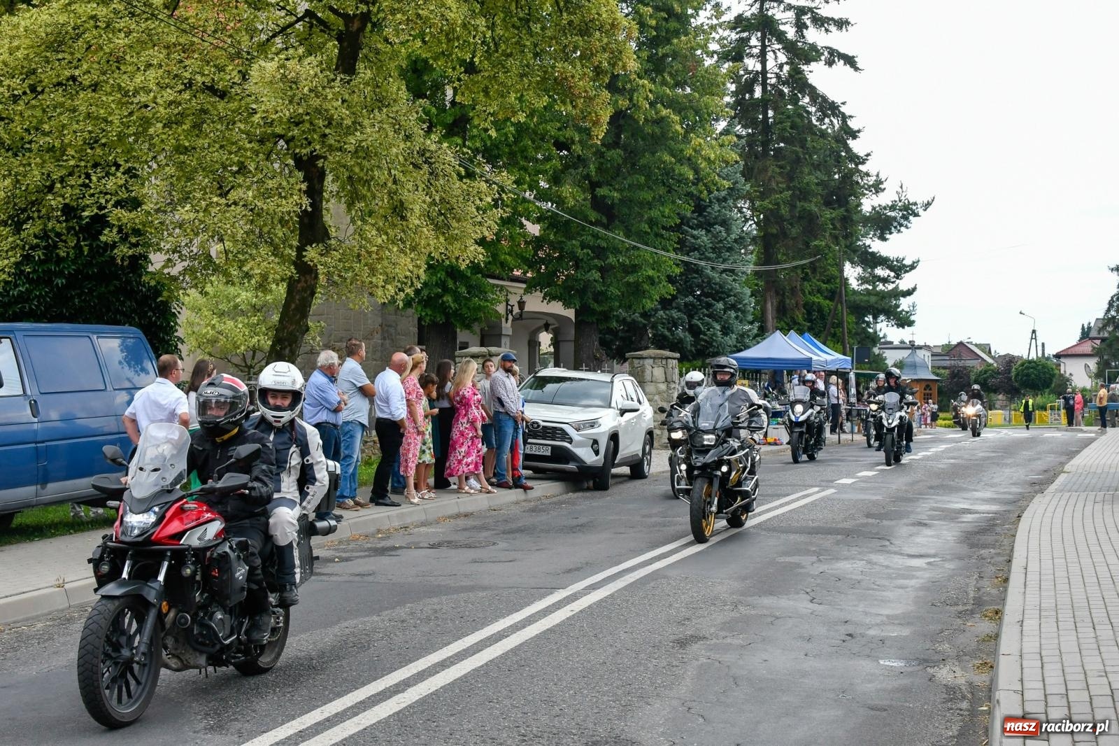 Zdjęcie w galerii na portalu naszraciborz.pl: Parada motocyklistów w Pogrzebieniu [FOTO i WIDEO] wiadomości z regionu