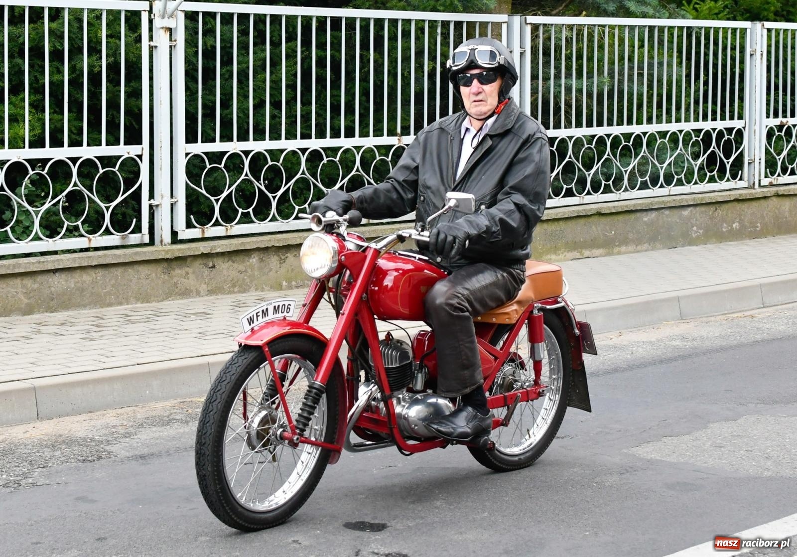 Zdjęcie w galerii na portalu naszraciborz.pl: Parada motocyklistów w Pogrzebieniu [FOTO i WIDEO] wiadomości z regionu