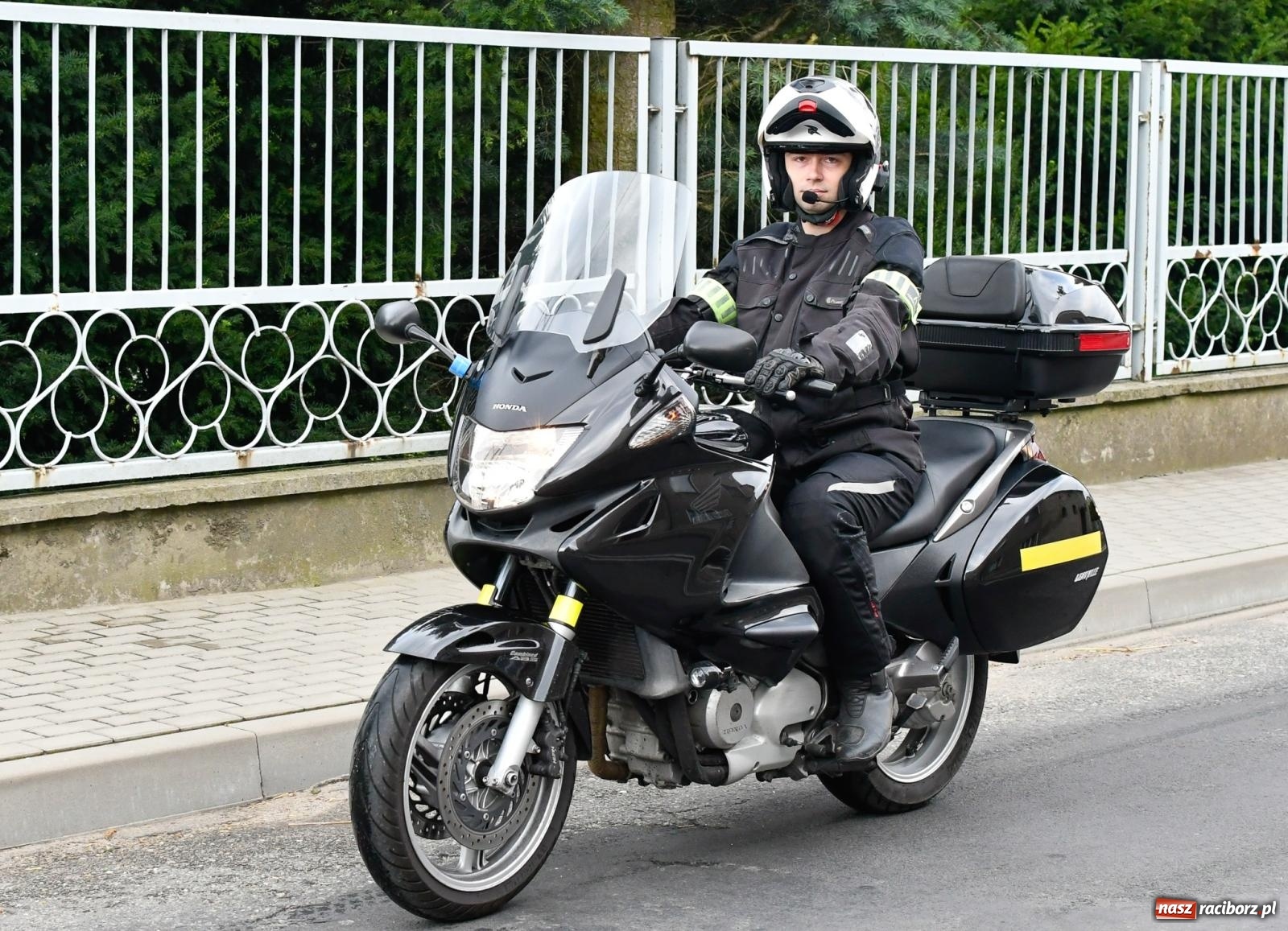 Zdjęcie w galerii na portalu naszraciborz.pl: Parada motocyklistów w Pogrzebieniu [FOTO i WIDEO] wiadomości z regionu