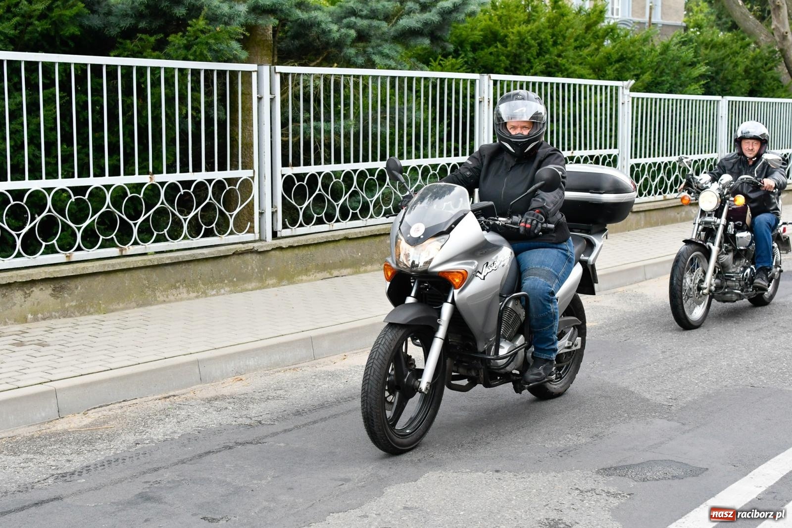 Zdjęcie w galerii na portalu naszraciborz.pl: Parada motocyklistów w Pogrzebieniu [FOTO i WIDEO] wiadomości z regionu