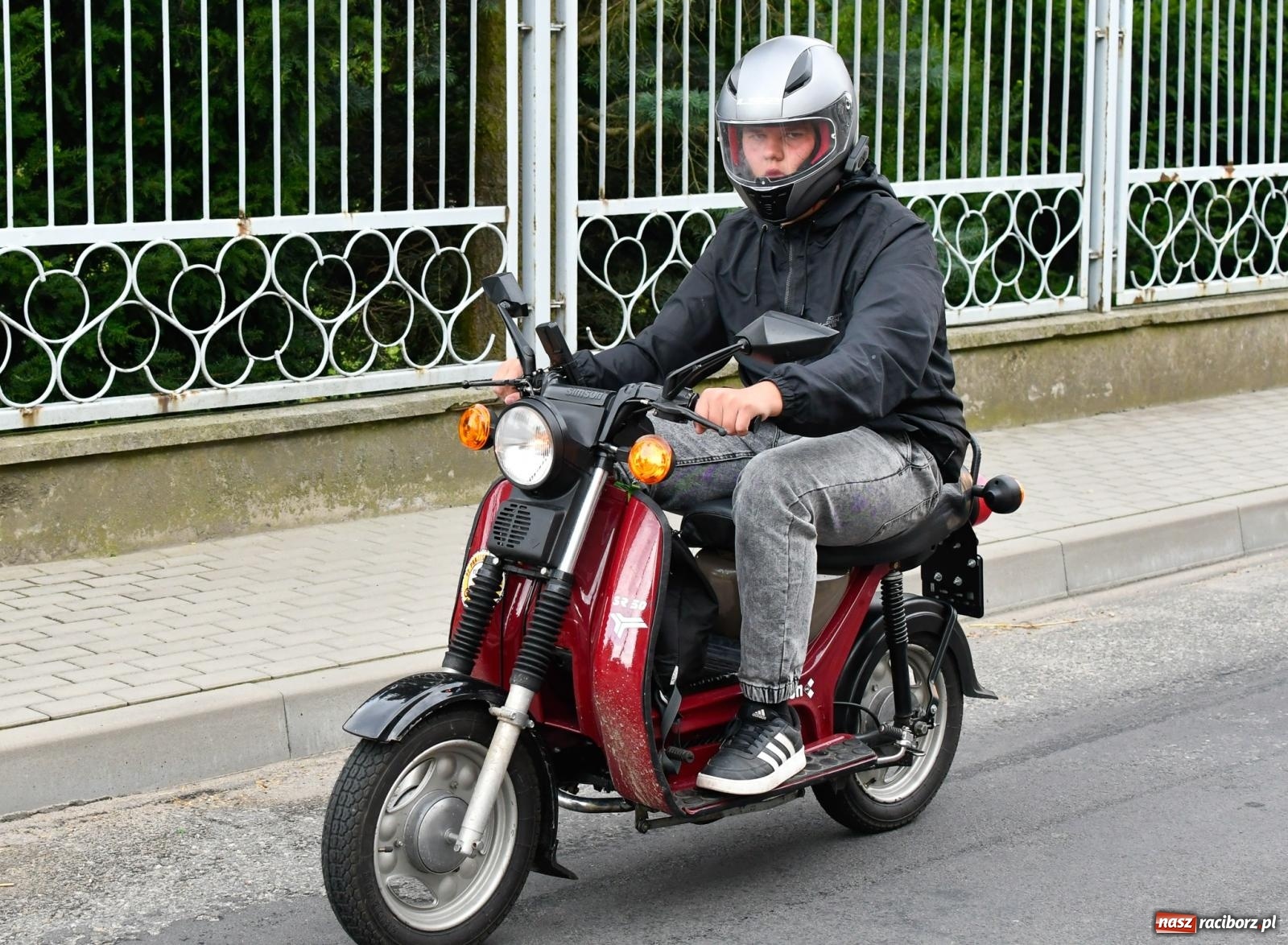 Zdjęcie w galerii na portalu naszraciborz.pl: Parada motocyklistów w Pogrzebieniu [FOTO i WIDEO] wiadomości z regionu