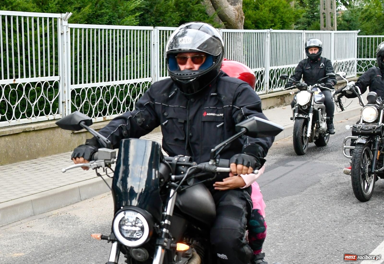Zdjęcie w galerii na portalu naszraciborz.pl: Parada motocyklistów w Pogrzebieniu [FOTO i WIDEO] wiadomości z regionu