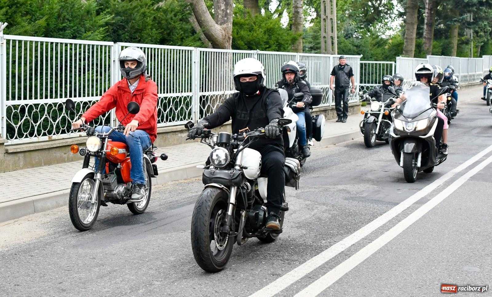 Zdjęcie w galerii na portalu naszraciborz.pl: Parada motocyklistów w Pogrzebieniu [FOTO i WIDEO] wiadomości z regionu