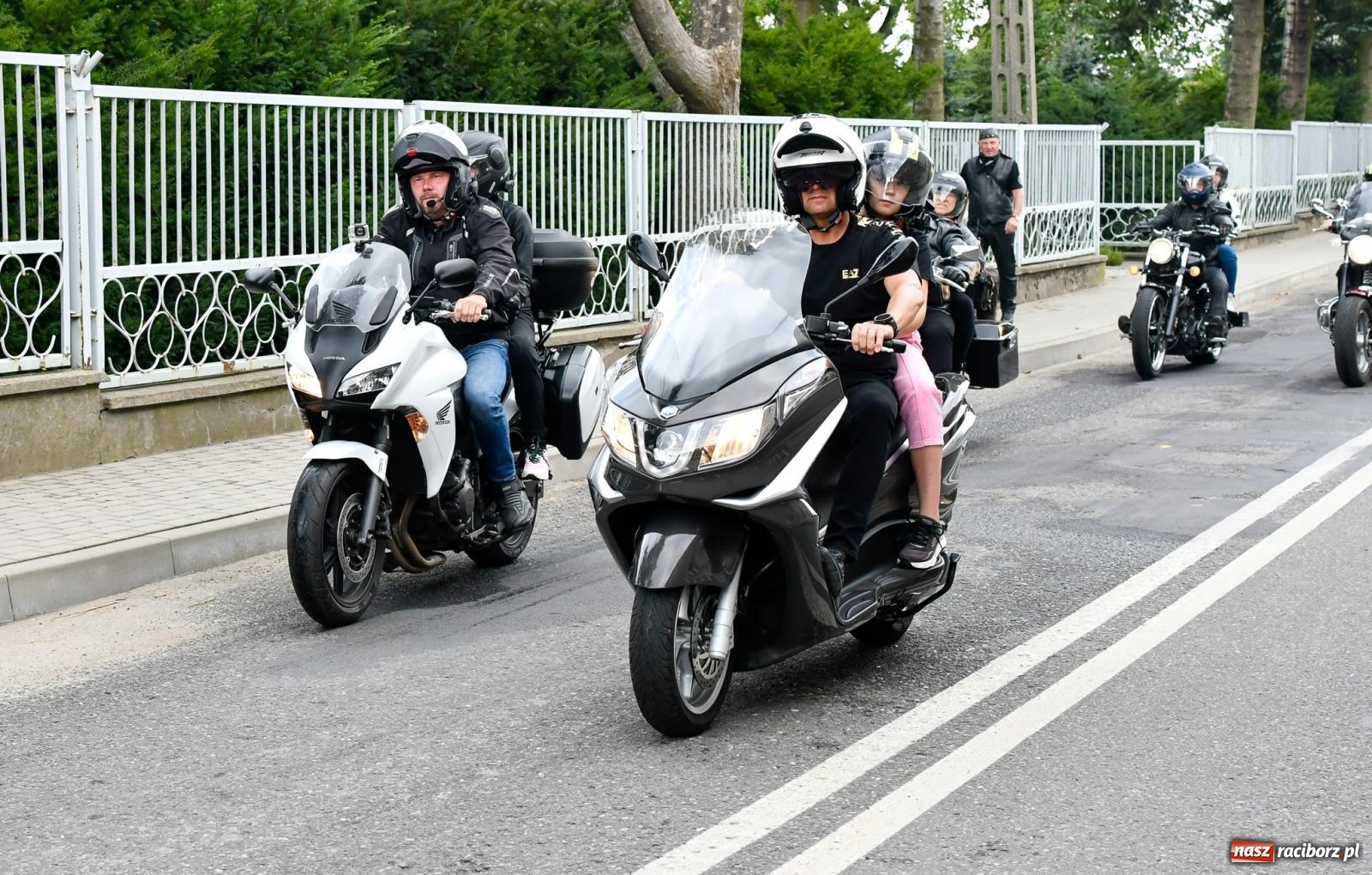 Zdjęcie w galerii na portalu naszraciborz.pl: Parada motocyklistów w Pogrzebieniu [FOTO i WIDEO] wiadomości z regionu