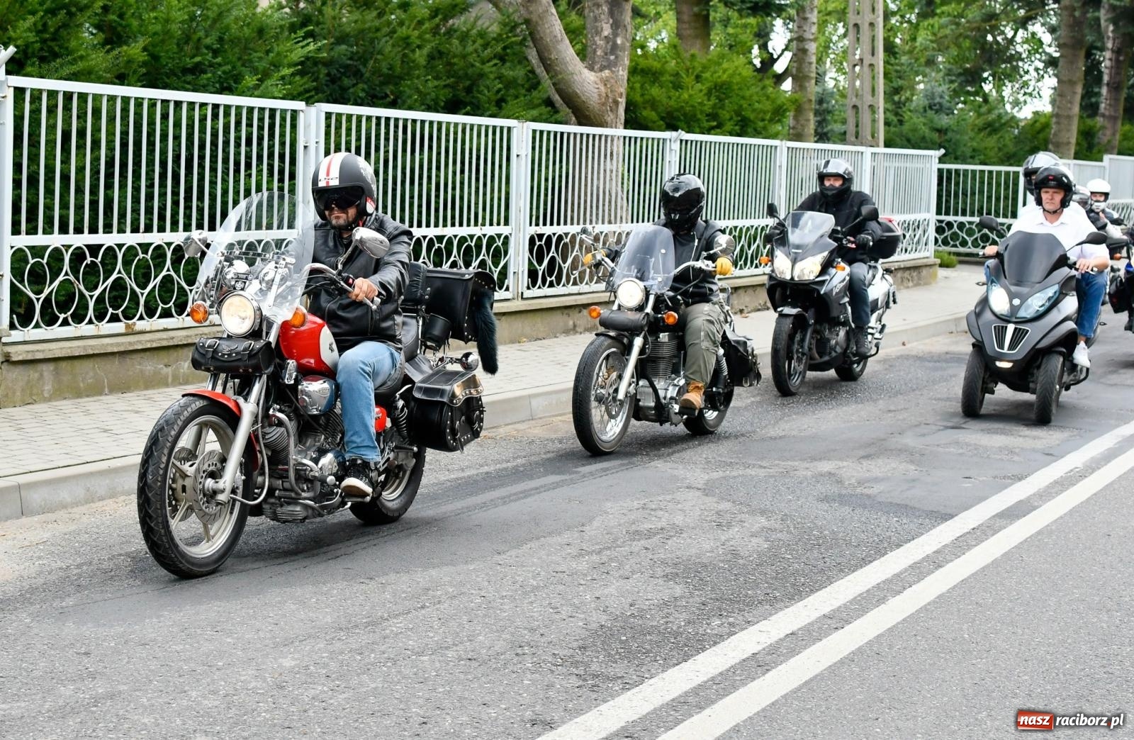 Zdjęcie w galerii na portalu naszraciborz.pl: Parada motocyklistów w Pogrzebieniu [FOTO i WIDEO] wiadomości z regionu