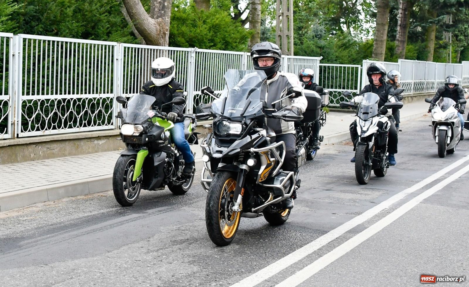Zdjęcie w galerii na portalu naszraciborz.pl: Parada motocyklistów w Pogrzebieniu [FOTO i WIDEO] wiadomości z regionu