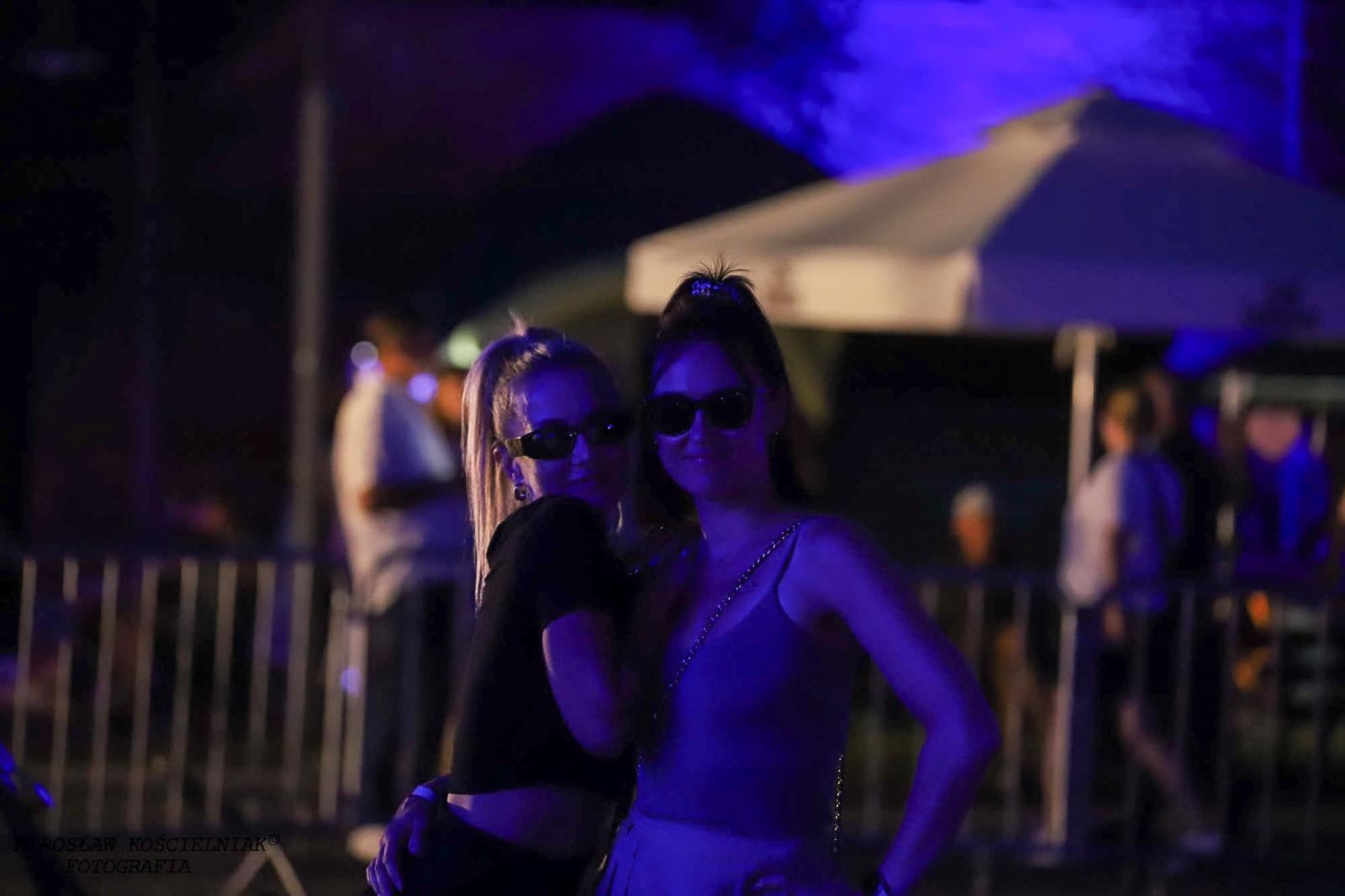 Zdjęcie w galerii na portalu naszraciborz.pl: Full Moon 2024. Tak bawiono się na zamkowym dziedzińcu wiadomości z regionu