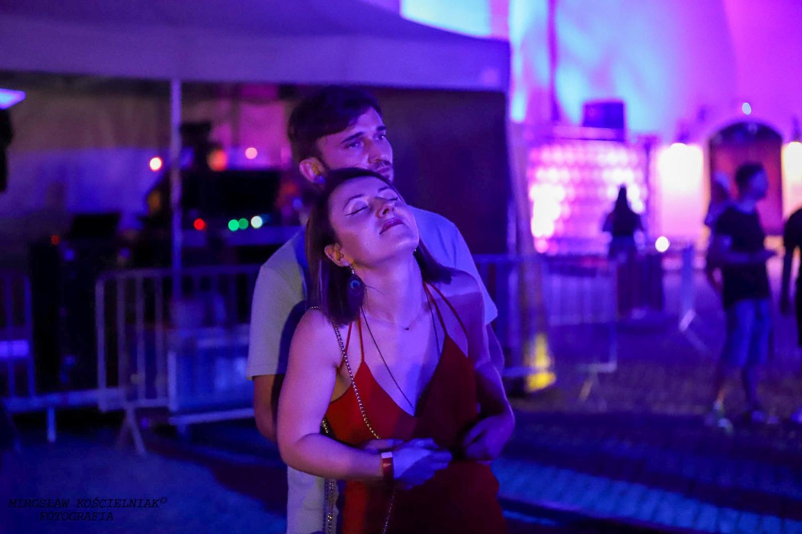 Zdjęcie w galerii na portalu naszraciborz.pl: Full Moon 2024. Tak bawiono się na zamkowym dziedzińcu wiadomości z regionu