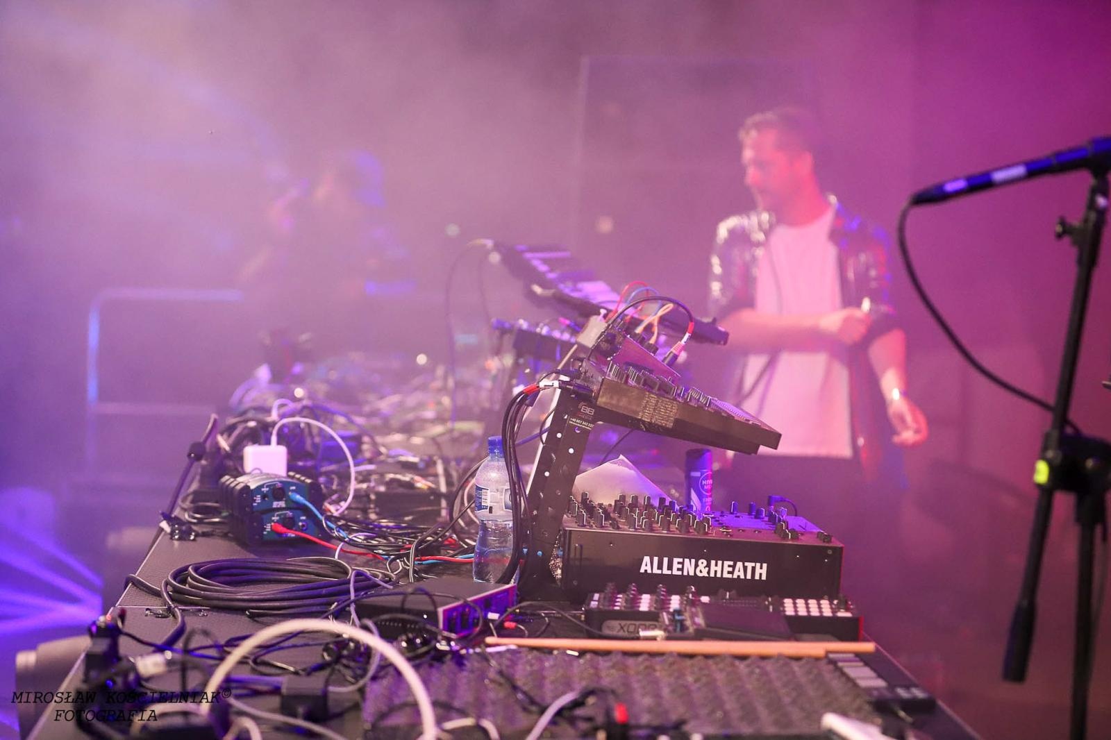 Zdjęcie w galerii na portalu naszraciborz.pl: Full Moon 2024. Tak bawiono się na zamkowym dziedzińcu wiadomości z regionu