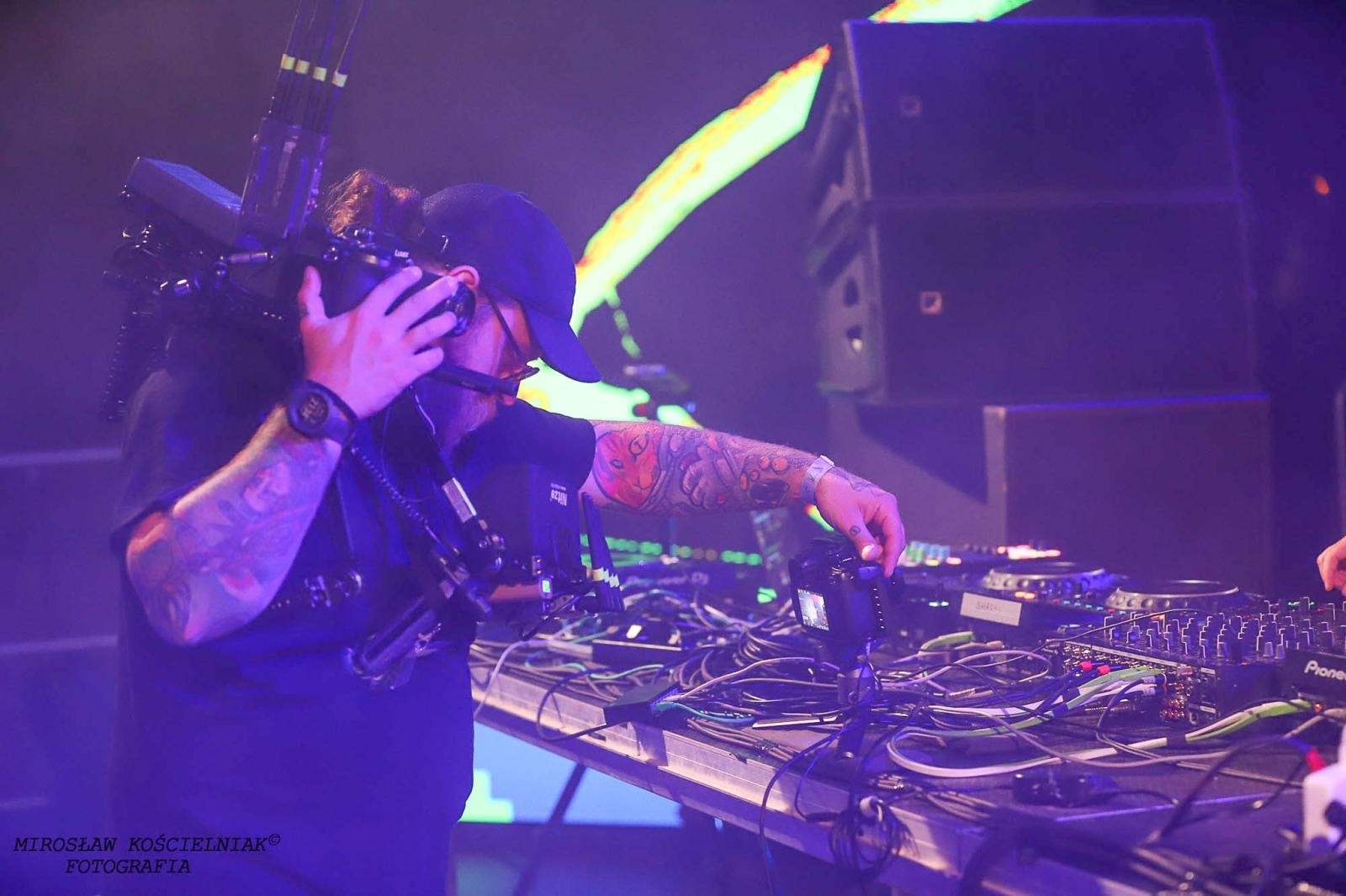 Zdjęcie w galerii na portalu naszraciborz.pl: Full Moon 2024. Tak bawiono się na zamkowym dziedzińcu wiadomości z regionu