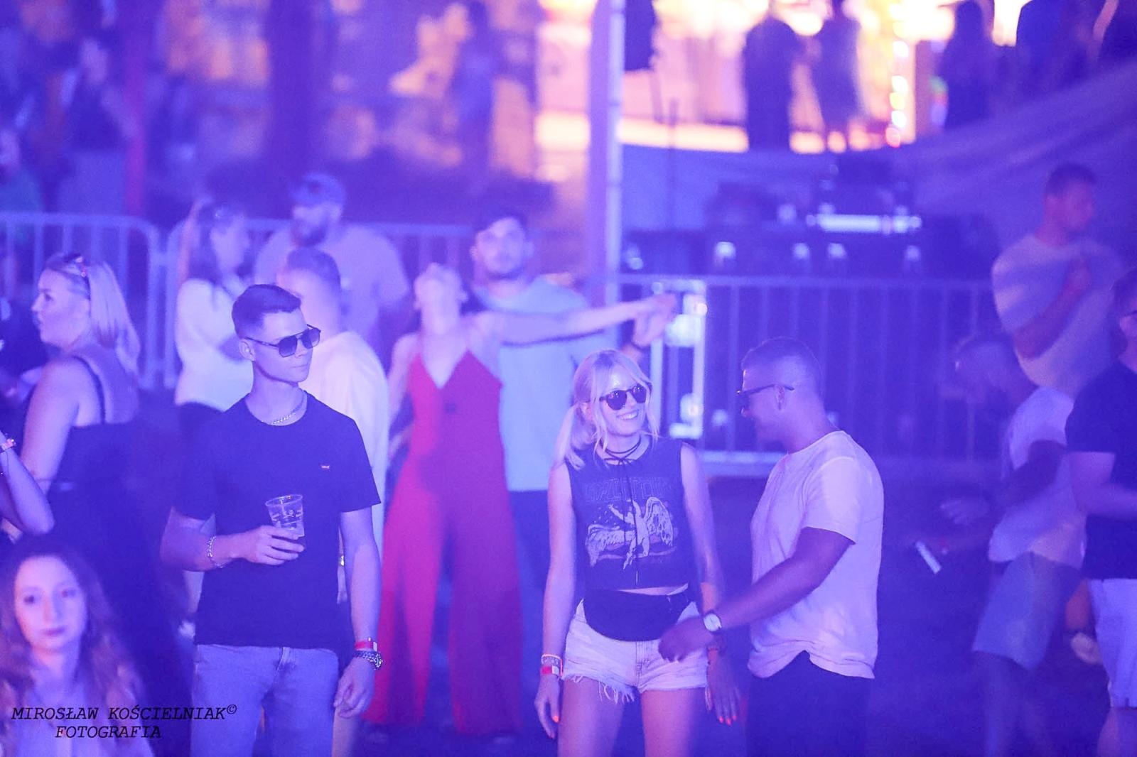 Zdjęcie w galerii na portalu naszraciborz.pl: Full Moon 2024. Tak bawiono się na zamkowym dziedzińcu wiadomości z regionu