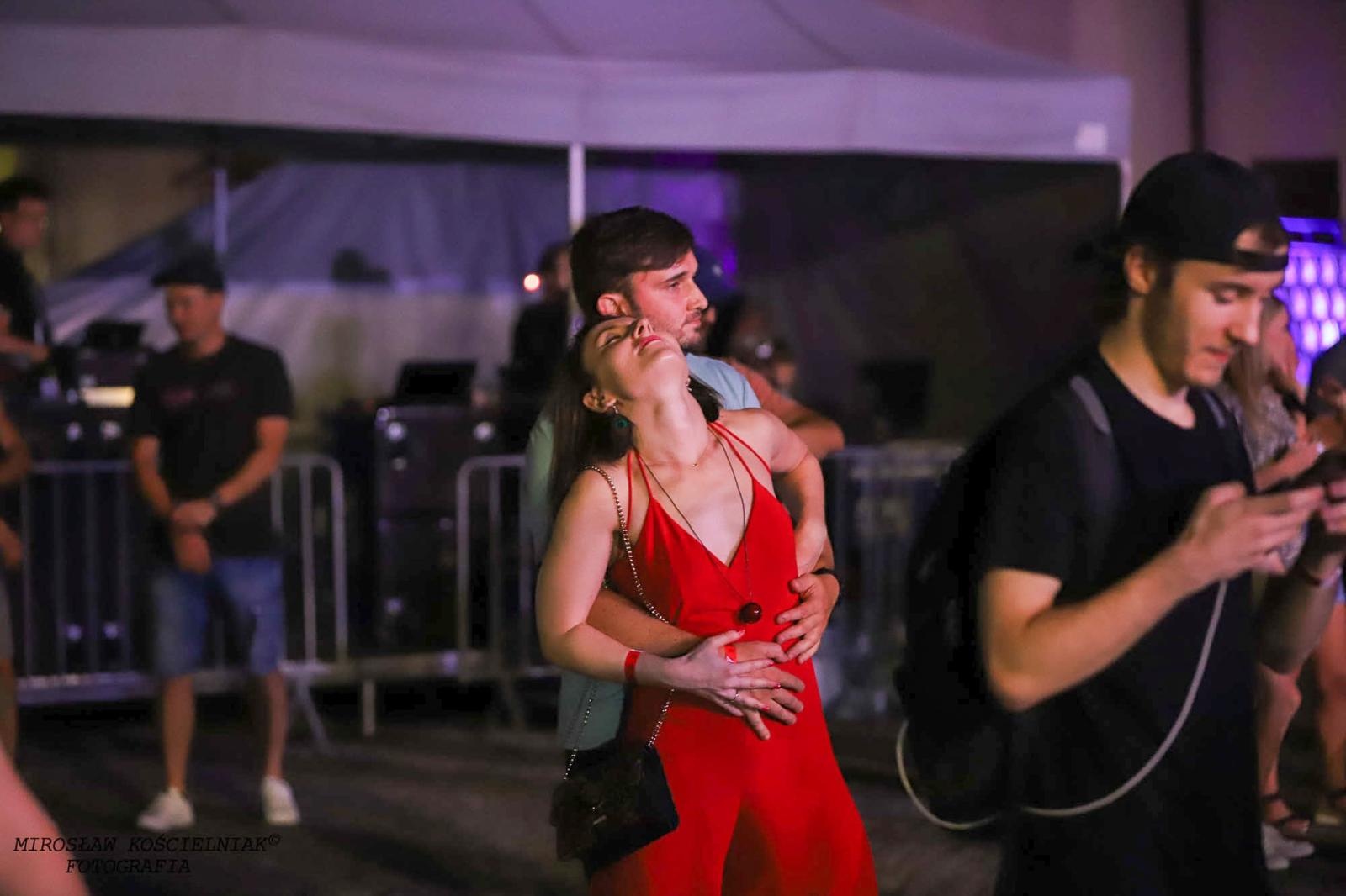 Zdjęcie w galerii na portalu naszraciborz.pl: Full Moon 2024. Tak bawiono się na zamkowym dziedzińcu wiadomości z regionu