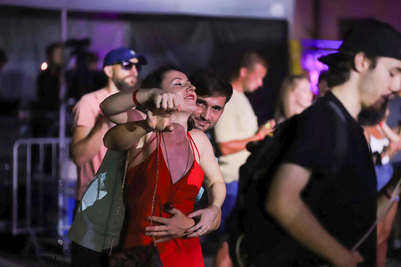 Zdjęcie w galerii na portalu naszraciborz.pl: Full Moon 2024. Tak bawiono się na zamkowym dziedzińcu wiadomości z regionu