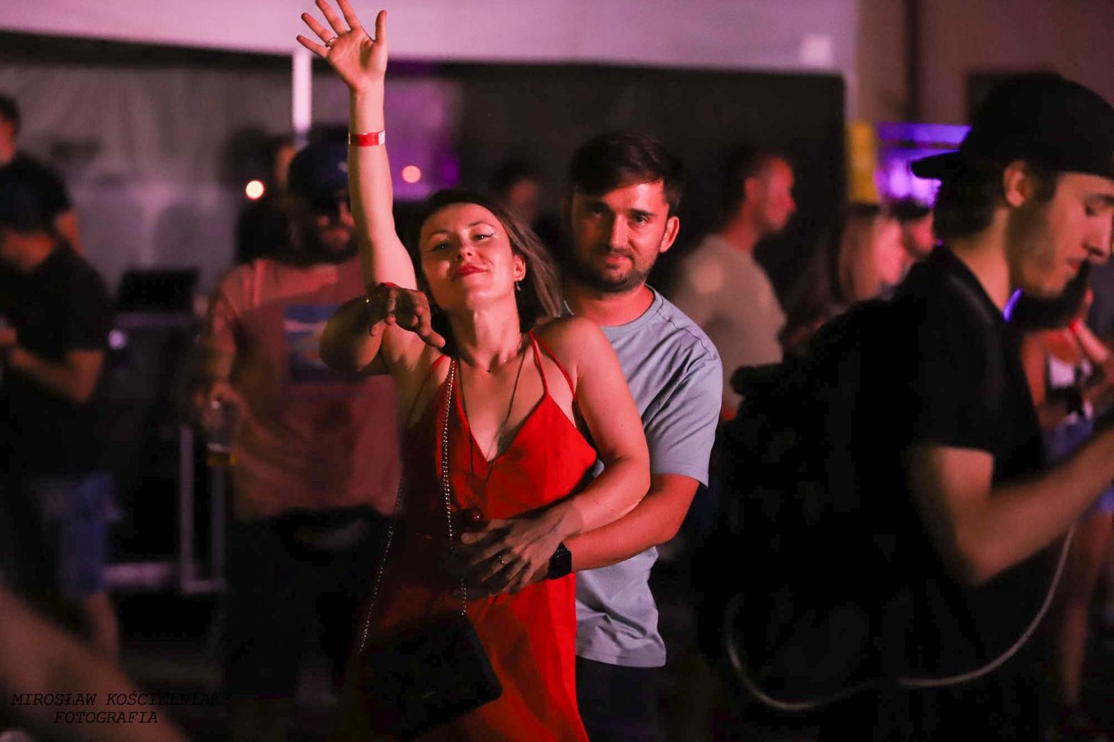 Zdjęcie w galerii na portalu naszraciborz.pl: Full Moon 2024. Tak bawiono się na zamkowym dziedzińcu wiadomości z regionu