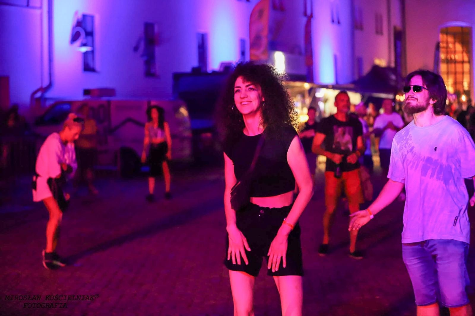 Zdjęcie w galerii na portalu naszraciborz.pl: Full Moon 2024. Tak bawiono się na zamkowym dziedzińcu wiadomości z regionu