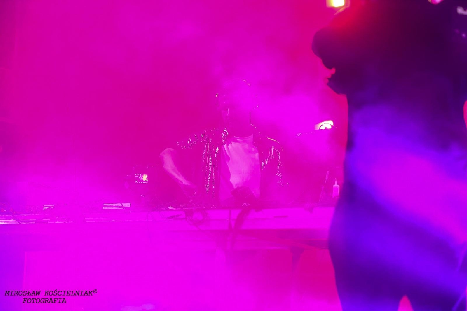 Zdjęcie w galerii na portalu naszraciborz.pl: Full Moon 2024. Tak bawiono się na zamkowym dziedzińcu wiadomości z regionu