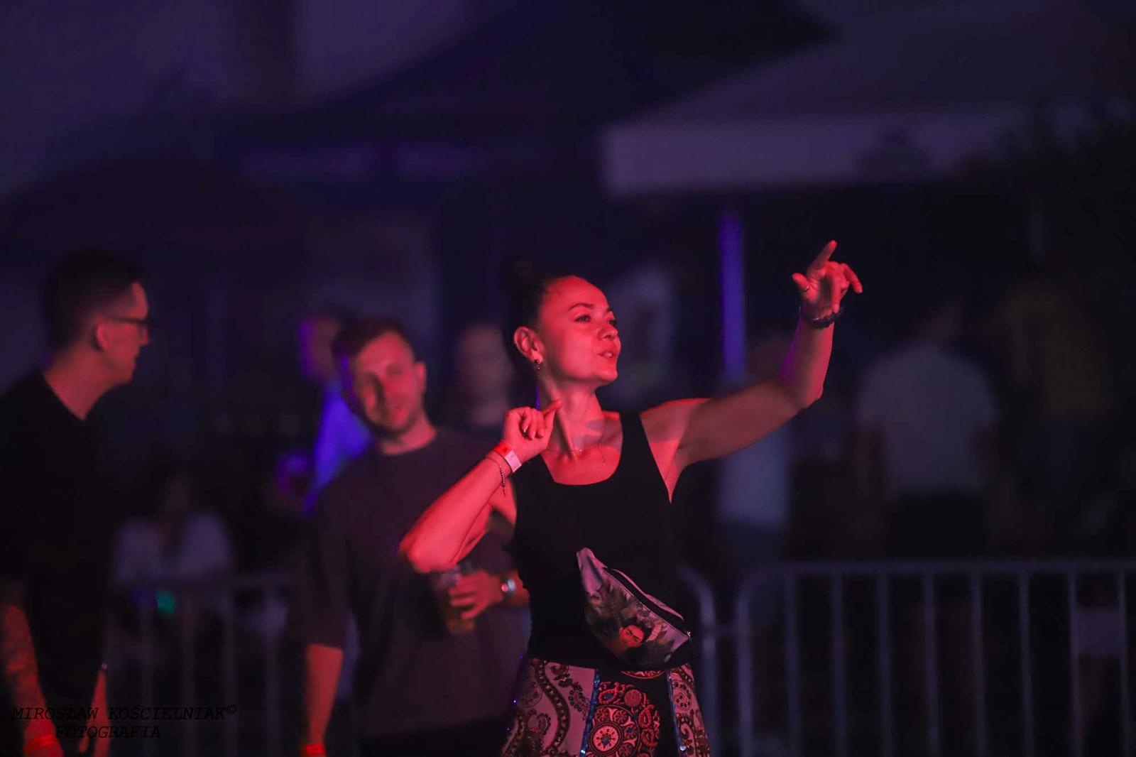 Zdjęcie w galerii na portalu naszraciborz.pl: Full Moon 2024. Tak bawiono się na zamkowym dziedzińcu wiadomości z regionu