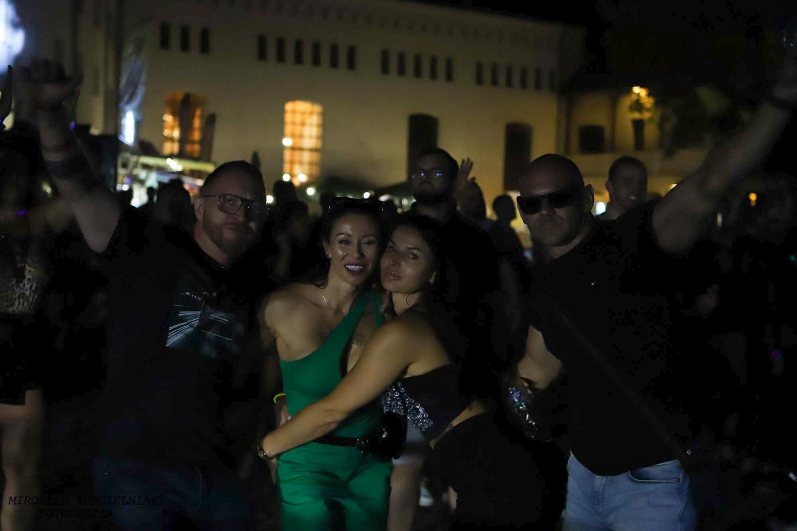 Zdjęcie w galerii na portalu naszraciborz.pl: Full Moon 2024. Tak bawiono się na zamkowym dziedzińcu wiadomości z regionu