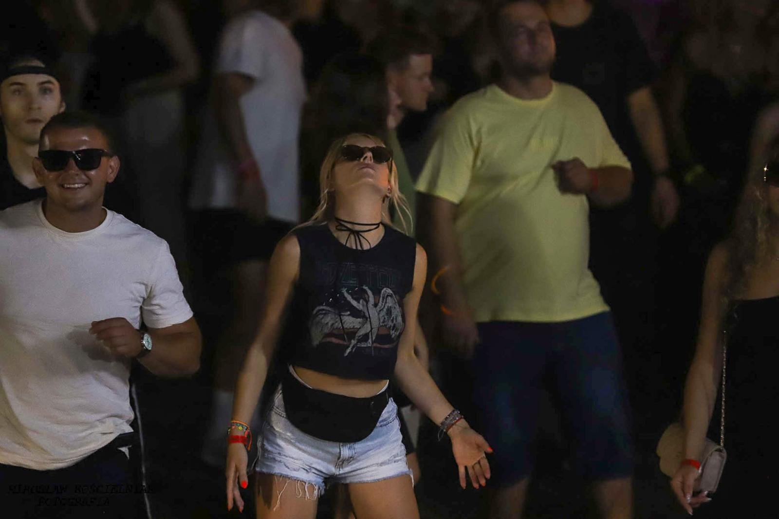 Zdjęcie w galerii na portalu naszraciborz.pl: Full Moon 2024. Tak bawiono się na zamkowym dziedzińcu wiadomości z regionu