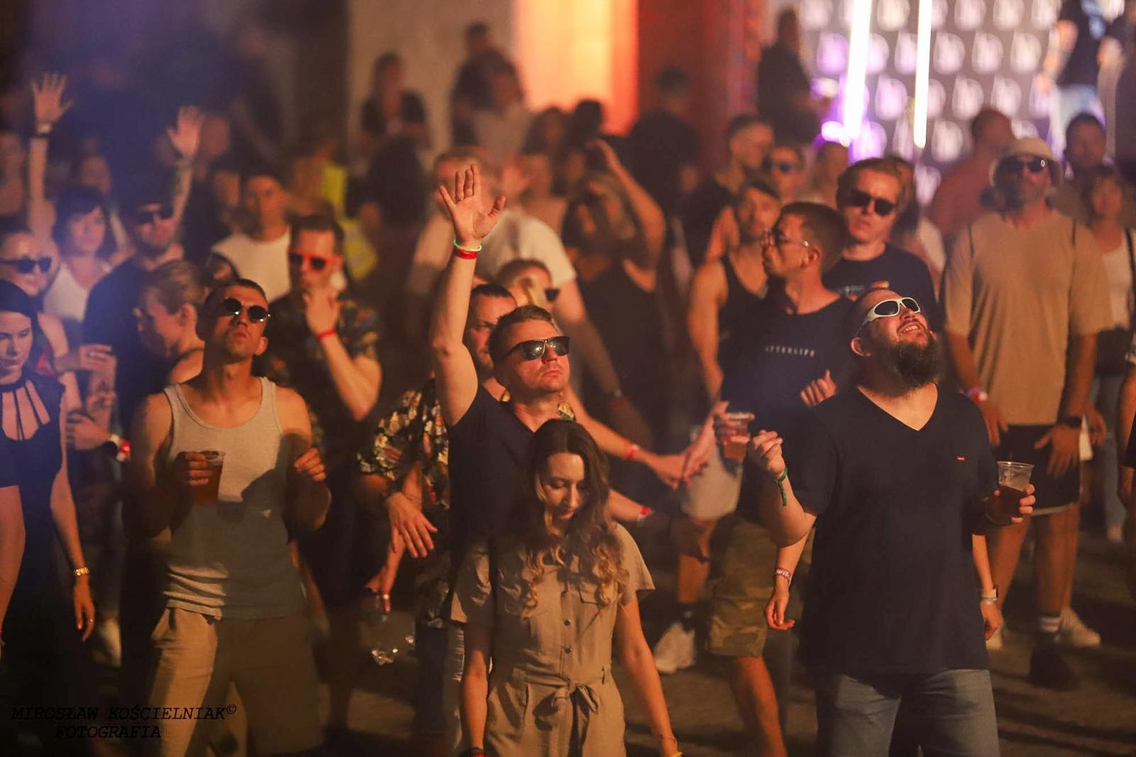 Zdjęcie w galerii na portalu naszraciborz.pl: Full Moon 2024. Tak bawiono się na zamkowym dziedzińcu wiadomości z regionu