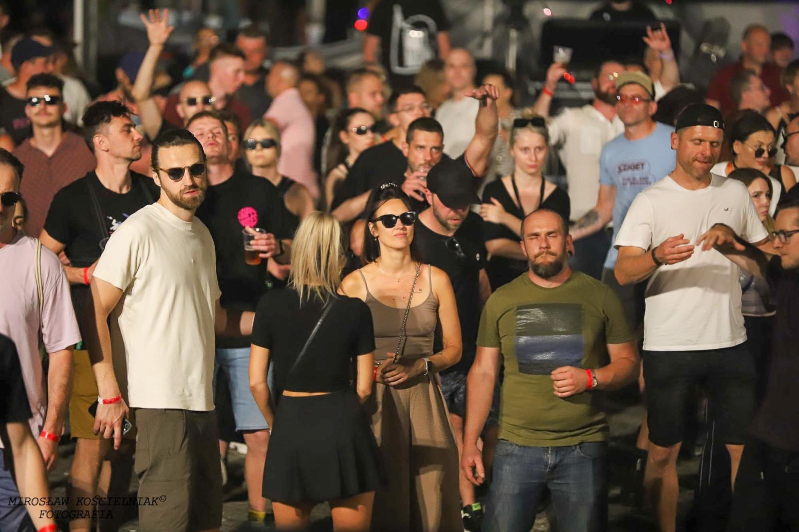 Zdjęcie w galerii na portalu naszraciborz.pl: Full Moon 2024. Tak bawiono się na zamkowym dziedzińcu wiadomości z regionu