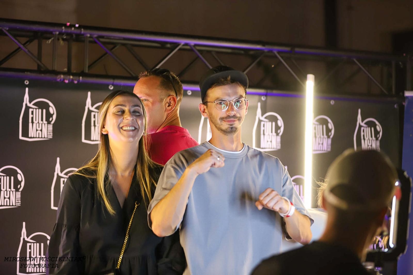 Zdjęcie w galerii na portalu naszraciborz.pl: Full Moon 2024. Tak bawiono się na zamkowym dziedzińcu wiadomości z regionu