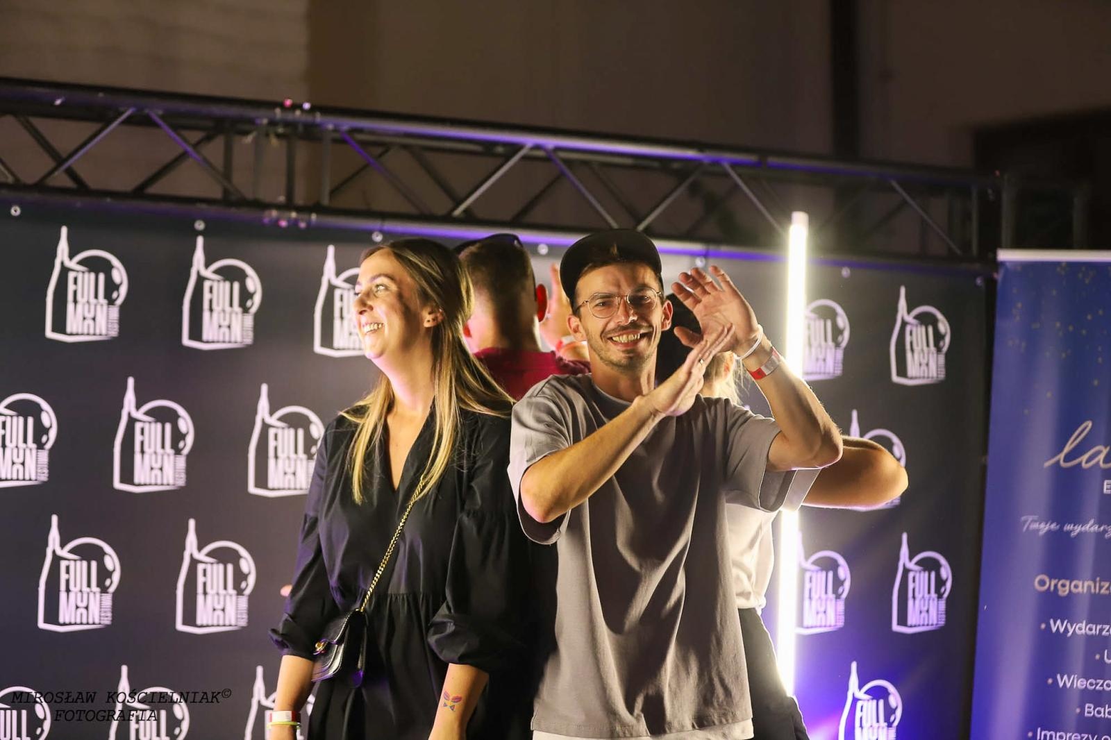 Zdjęcie w galerii na portalu naszraciborz.pl: Full Moon 2024. Tak bawiono się na zamkowym dziedzińcu wiadomości z regionu