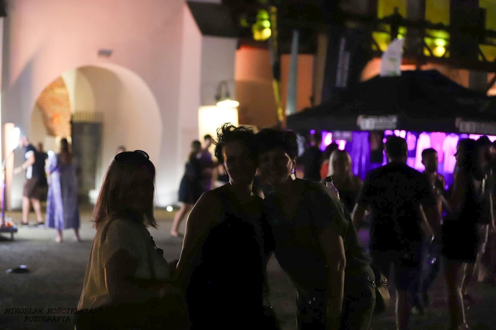 Zdjęcie w galerii na portalu naszraciborz.pl: Full Moon 2024. Tak bawiono się na zamkowym dziedzińcu wiadomości z regionu