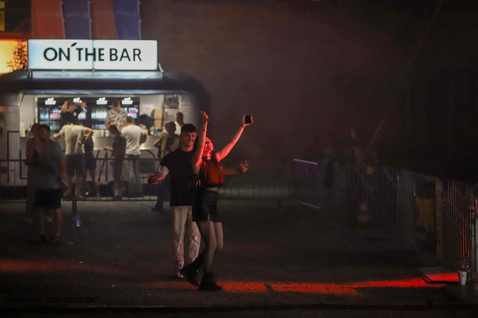 Zdjęcie w galerii na portalu naszraciborz.pl: Full Moon 2024. Tak bawiono się na zamkowym dziedzińcu wiadomości z regionu