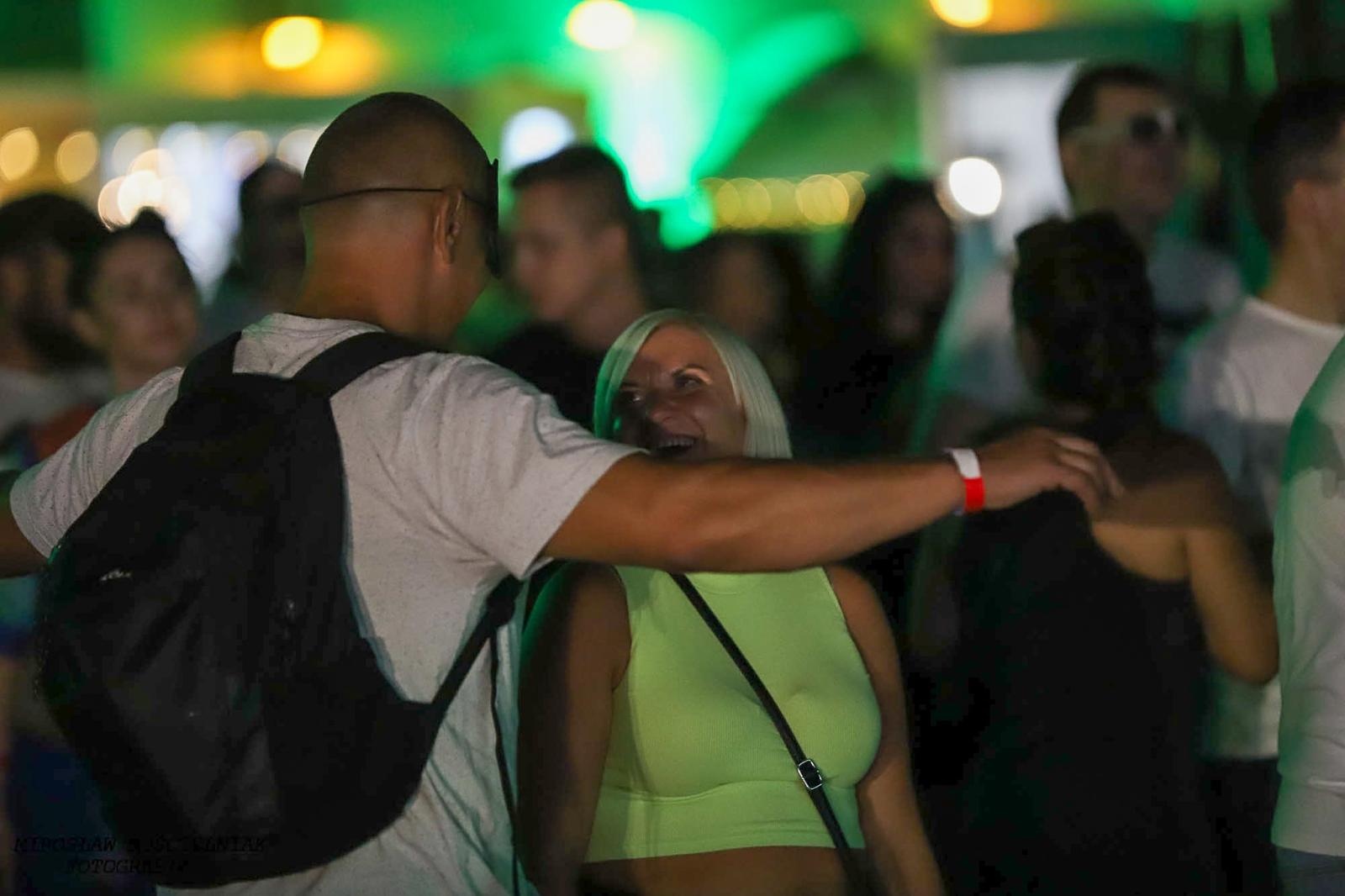 Zdjęcie w galerii na portalu naszraciborz.pl: Full Moon 2024. Tak bawiono się na zamkowym dziedzińcu wiadomości z regionu