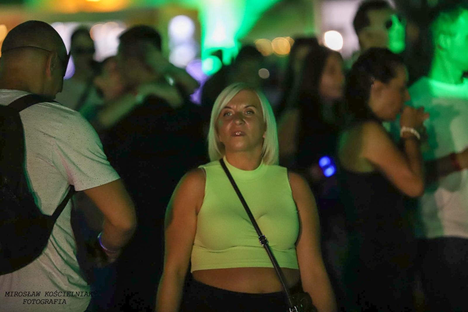 Zdjęcie w galerii na portalu naszraciborz.pl: Full Moon 2024. Tak bawiono się na zamkowym dziedzińcu wiadomości z regionu