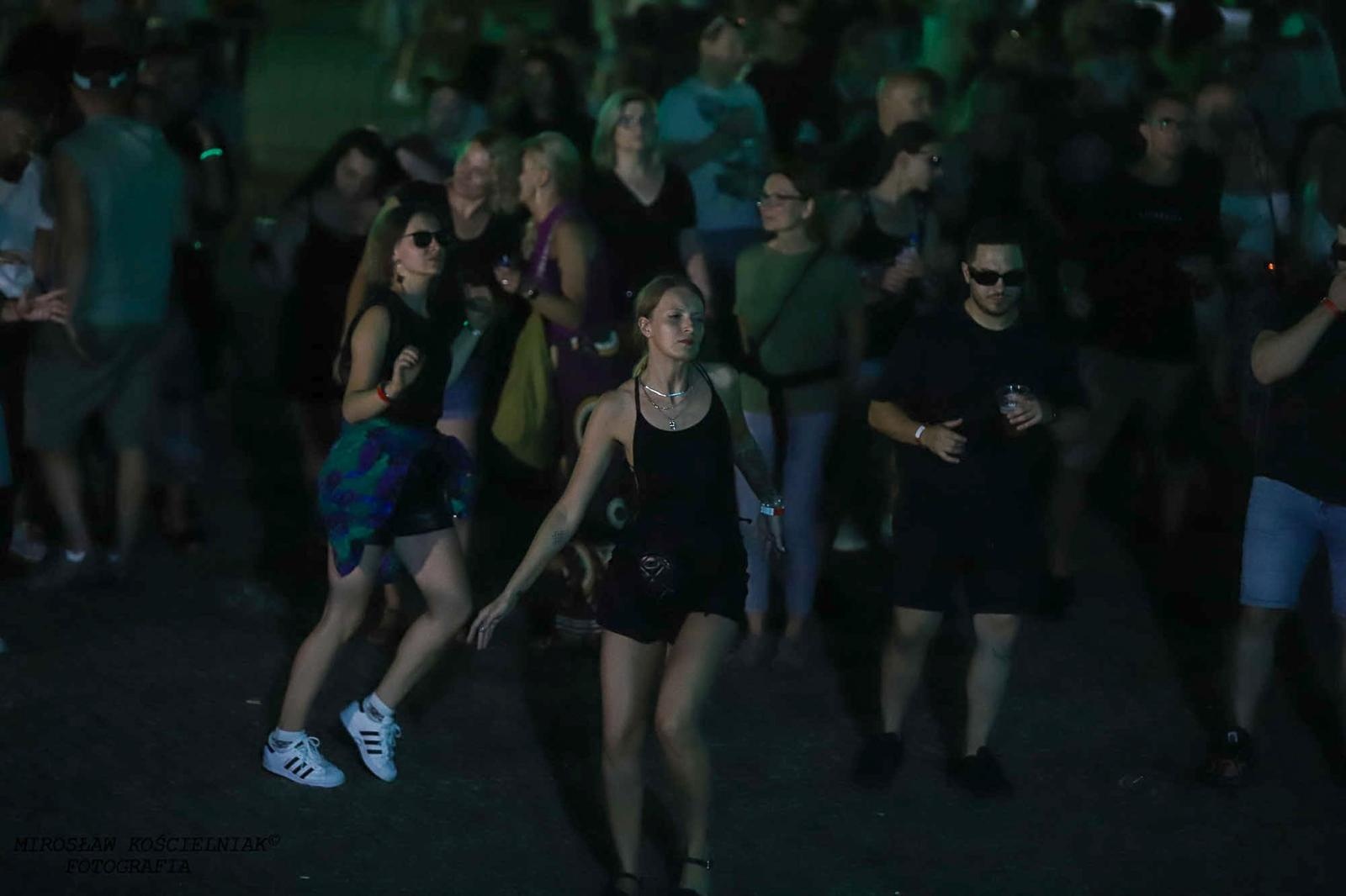 Zdjęcie w galerii na portalu naszraciborz.pl: Full Moon 2024. Tak bawiono się na zamkowym dziedzińcu wiadomości z regionu