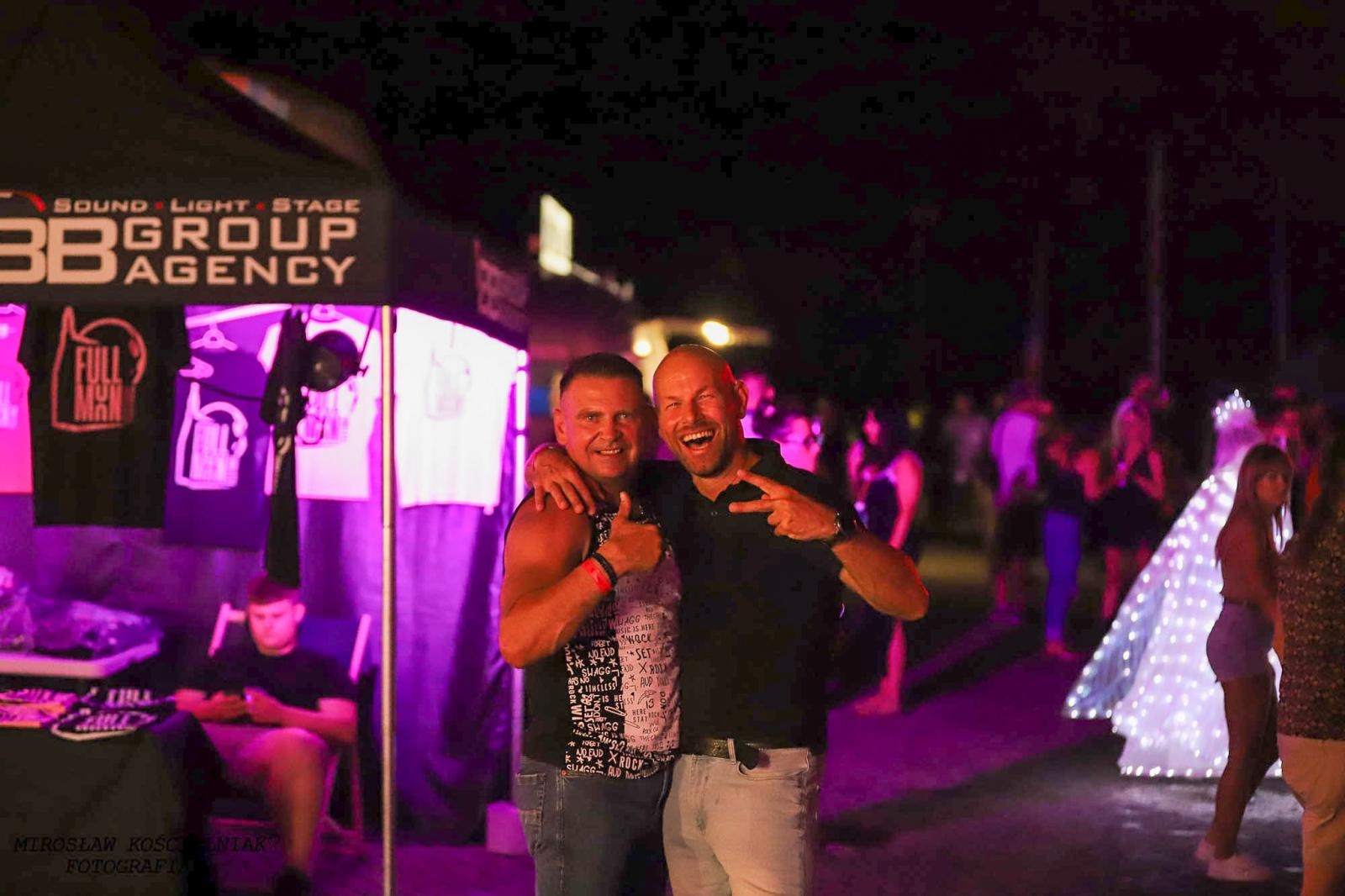 Zdjęcie w galerii na portalu naszraciborz.pl: Full Moon 2024. Tak bawiono się na zamkowym dziedzińcu wiadomości z regionu