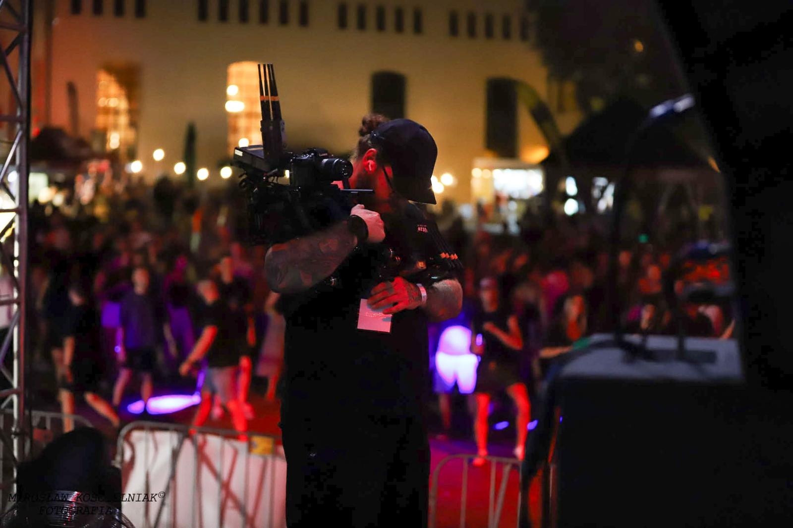 Zdjęcie w galerii na portalu naszraciborz.pl: Full Moon 2024. Tak bawiono się na zamkowym dziedzińcu wiadomości z regionu