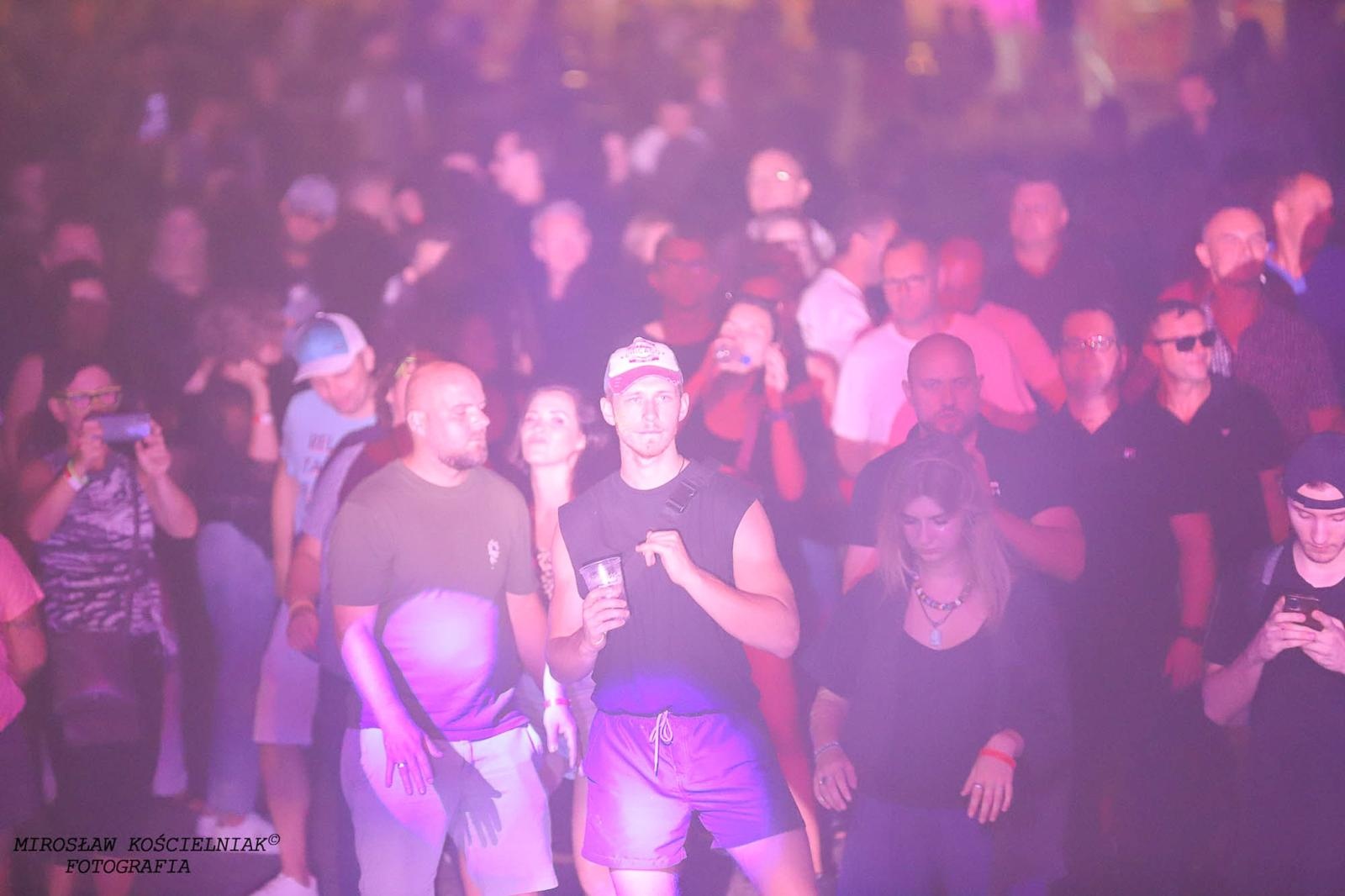 Zdjęcie w galerii na portalu naszraciborz.pl: Full Moon 2024. Tak bawiono się na zamkowym dziedzińcu wiadomości z regionu