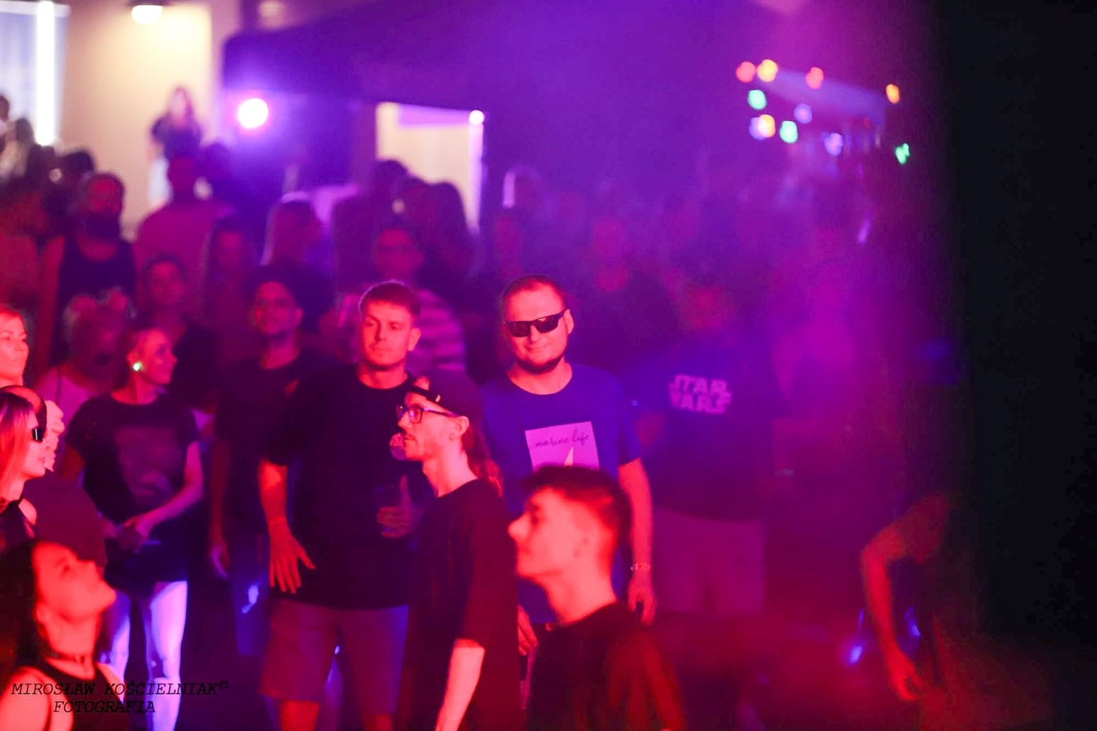 Zdjęcie w galerii na portalu naszraciborz.pl: Full Moon 2024. Tak bawiono się na zamkowym dziedzińcu wiadomości z regionu