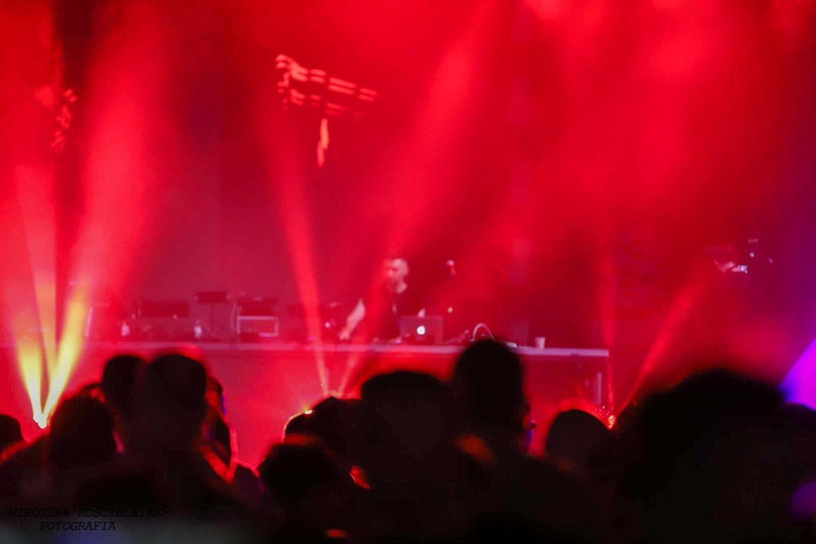 Zdjęcie w galerii na portalu naszraciborz.pl: Full Moon 2024. Tak bawiono się na zamkowym dziedzińcu wiadomości z regionu