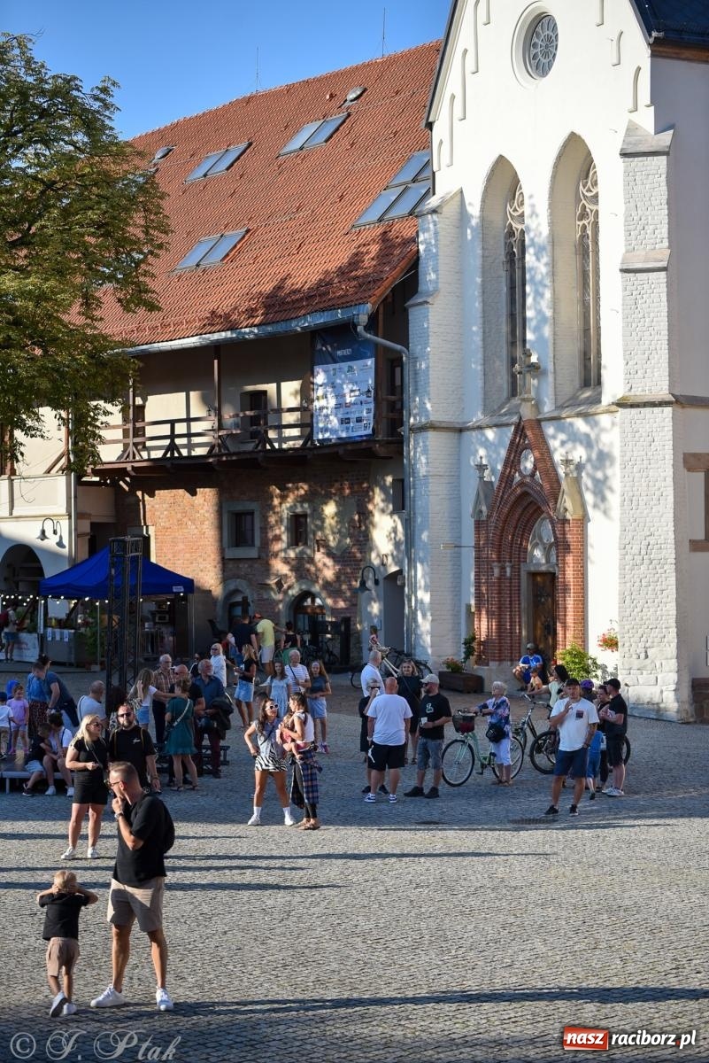 Zdjęcie w galerii na portalu naszraciborz.pl: Full Moon na Zamku Piastowskim w Raciborzu - dzień trzeci wiadomości z regionu