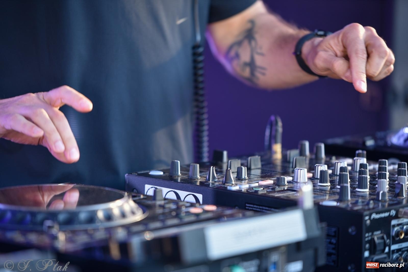 Zdjęcie w galerii na portalu naszraciborz.pl: Full Moon na Zamku Piastowskim w Raciborzu - dzień trzeci wiadomości z regionu