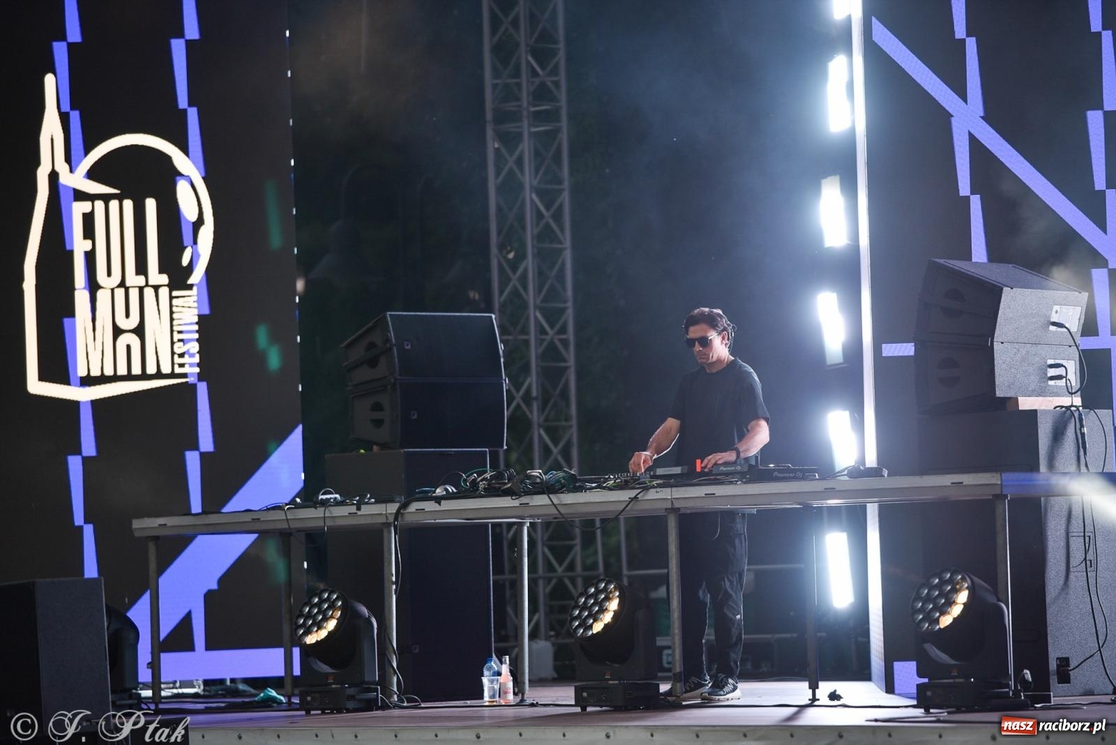 Zdjęcie w galerii na portalu naszraciborz.pl: Full Moon na Zamku Piastowskim w Raciborzu - dzień trzeci wiadomości z regionu