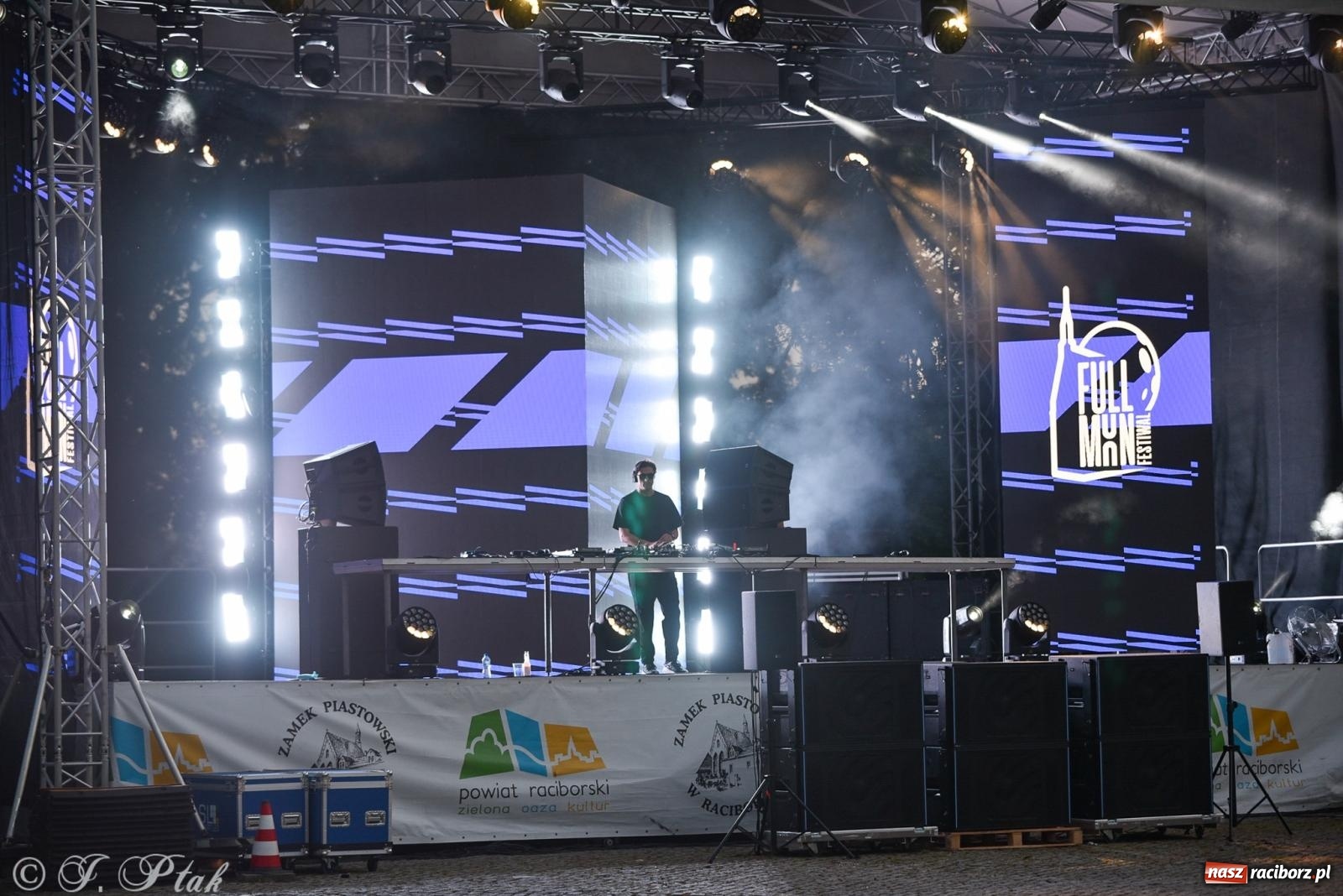 Zdjęcie w galerii na portalu naszraciborz.pl: Full Moon na Zamku Piastowskim w Raciborzu - dzień trzeci wiadomości z regionu