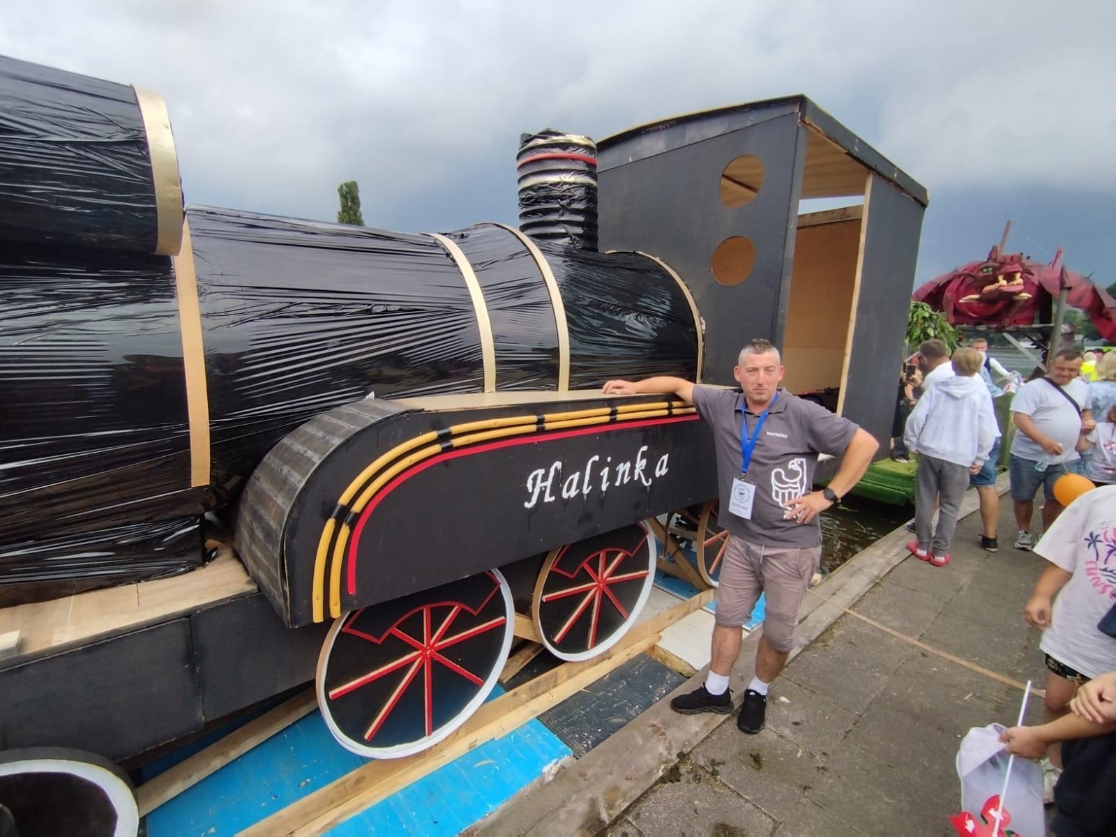 Zdjęcie w galerii na portalu naszraciborz.pl: Raciborskie ekipy zdominowały Mistrzostwa Polski w Pływaniu na Byle Czym wiadomości z regionu