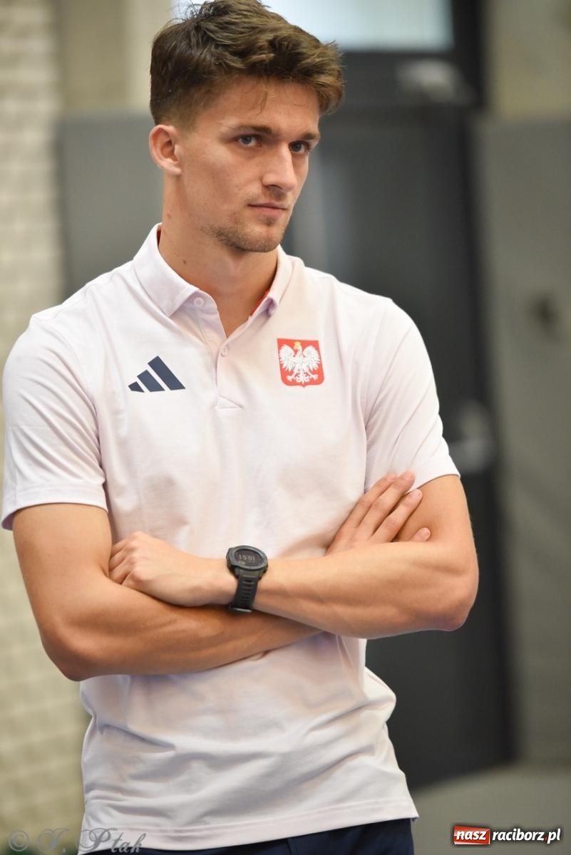 Zdjęcie w galerii na portalu naszraciborz.pl: W ZSOMS pożegnano raciborskich olimpijczyków. Mocno trzymamy kciuki! wiadomości z regionu