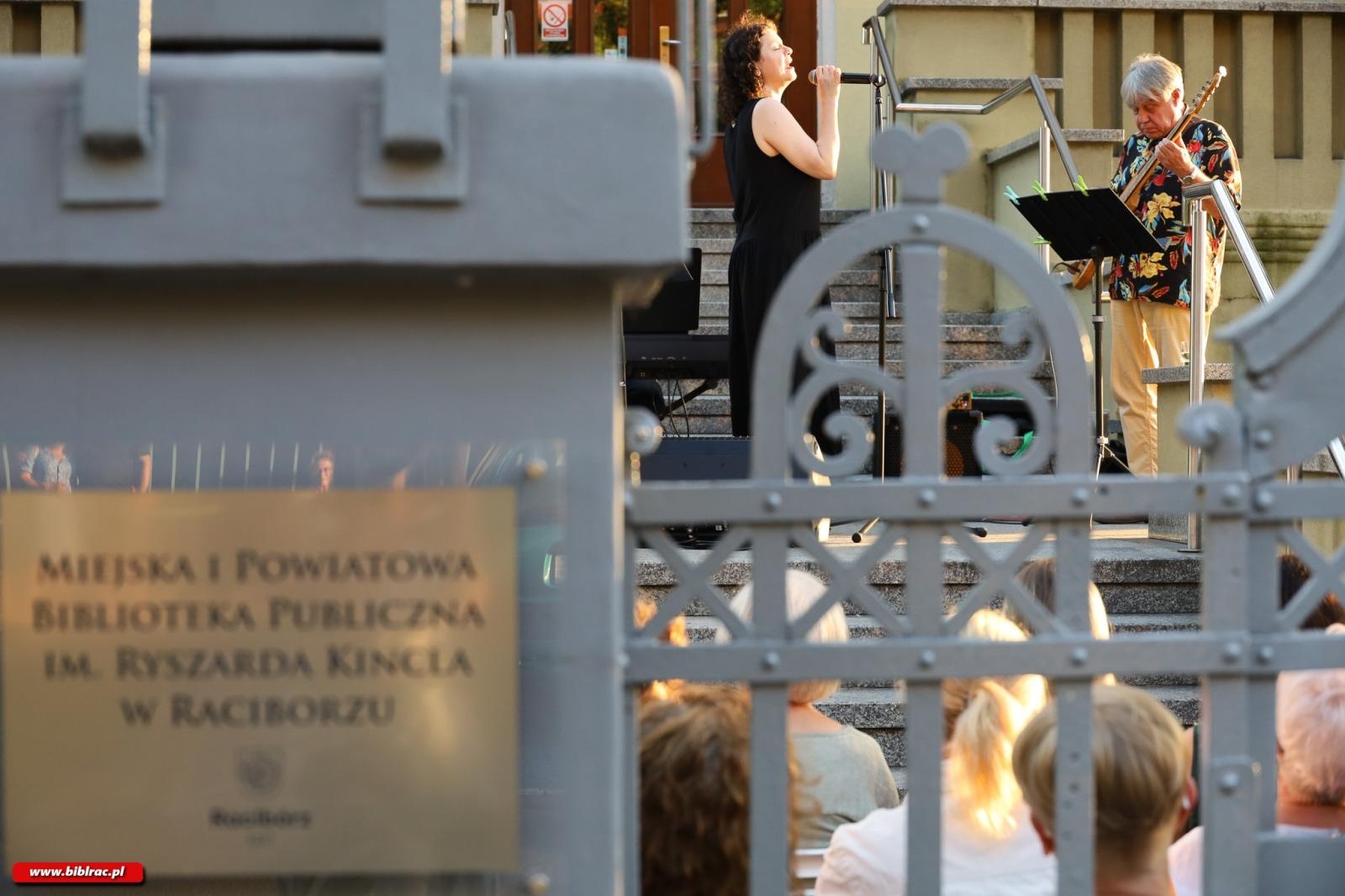 Zdjęcie w galerii na portalu naszraciborz.pl: Agnieszka Osiecka w raciborskiej Bibliotece! wiadomości z regionu